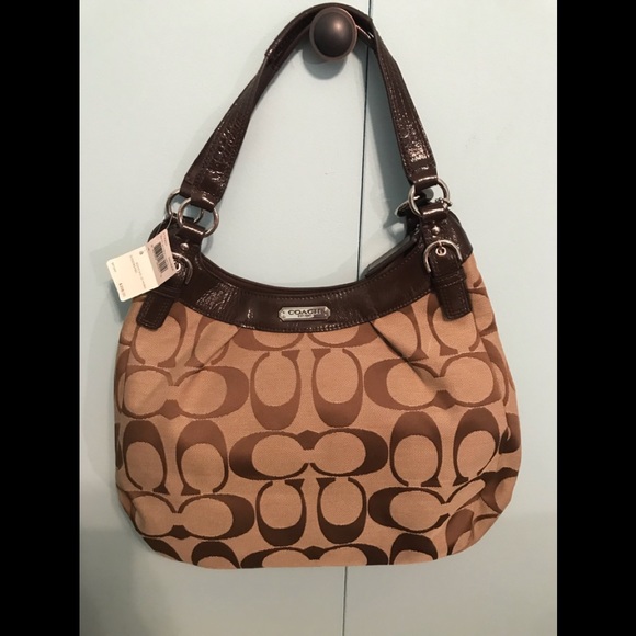 Coach Handbags - NWT Vintage Coach bag